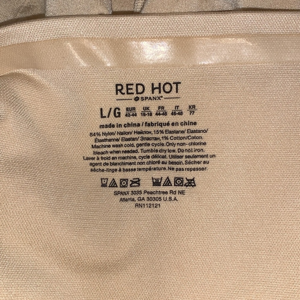 SPANX Red Hot Label Flat Out Flawless Mid Thigh Short L/G Soft Nude High Waist - Picture 4 of 4